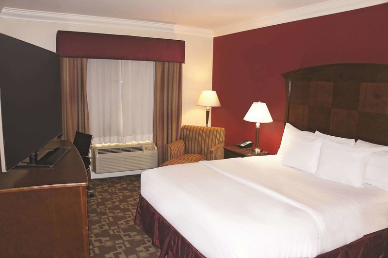 La Quinta Inn & Suites Moreno Valley - 1013