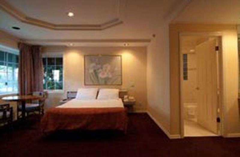 Wilshire Crest - 1024