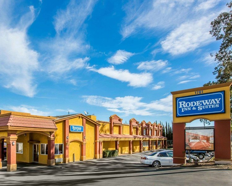 Rodeway Inn & Suites - 1028