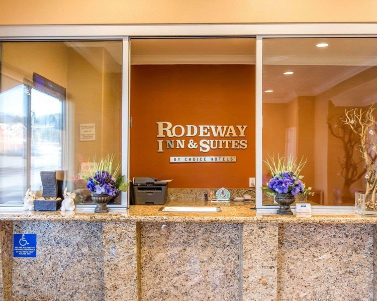 Rodeway Inn & Suites - 1028