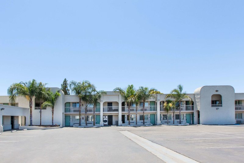Travelodge Los Banos - 1030