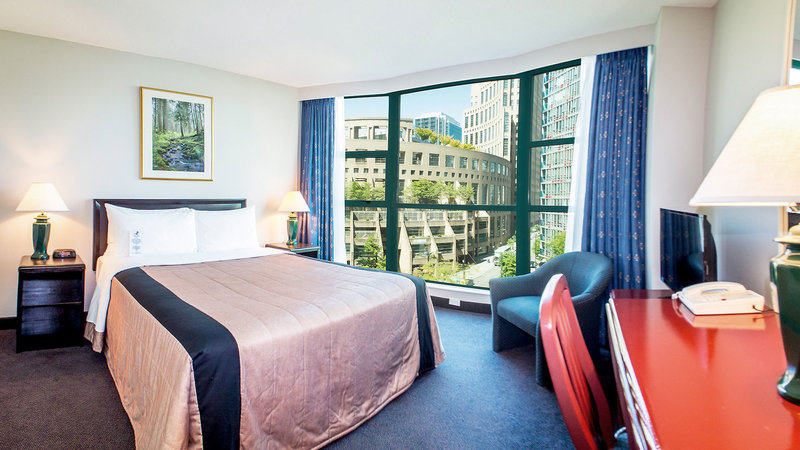 Rosedale On Robson Suite - 642