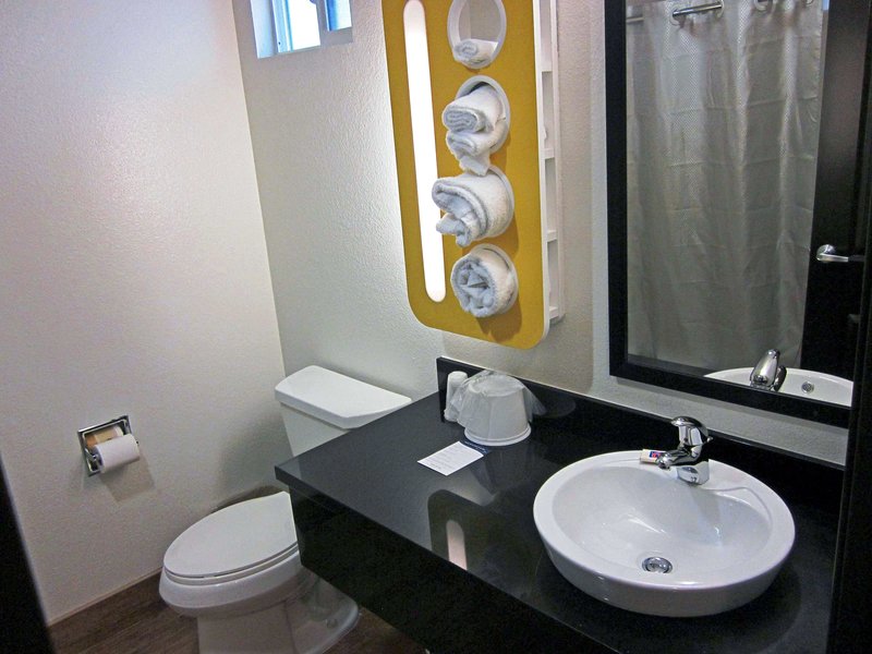 Motel 6 Anaheim Ca - 1041