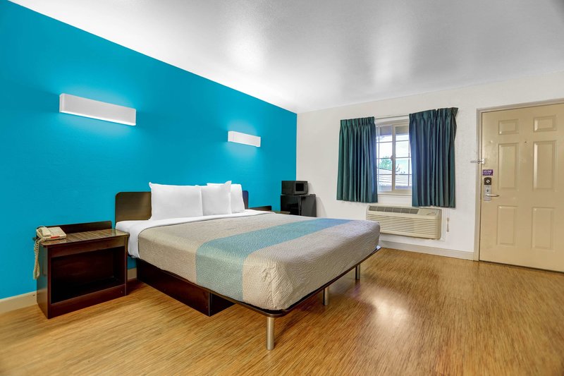 Motel 6 Anderson - Redding Airport - 1042