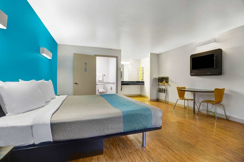 Motel 6 Anderson - Redding Airport - 1042