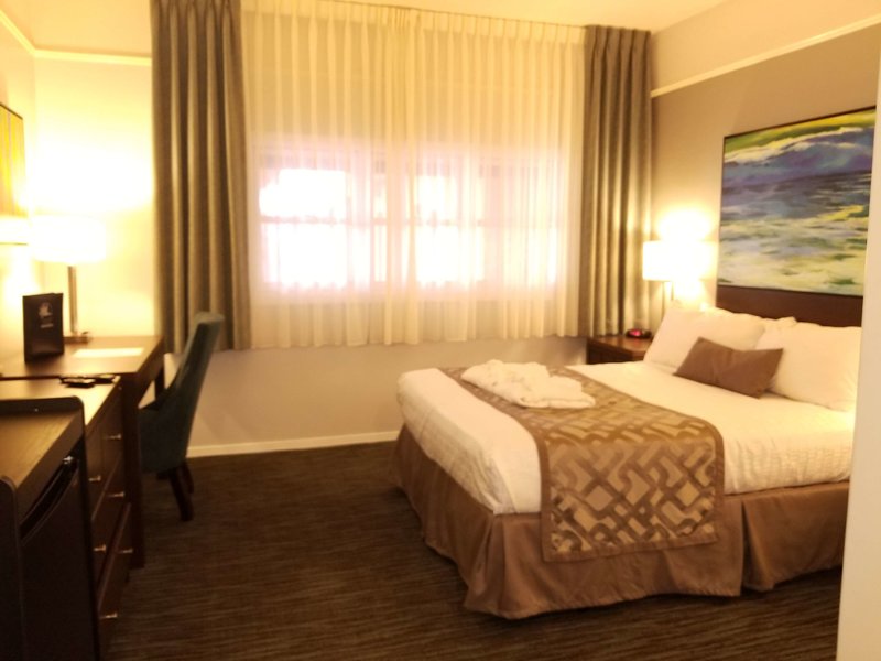 Tamarack Beach Resort Hotel - 1045