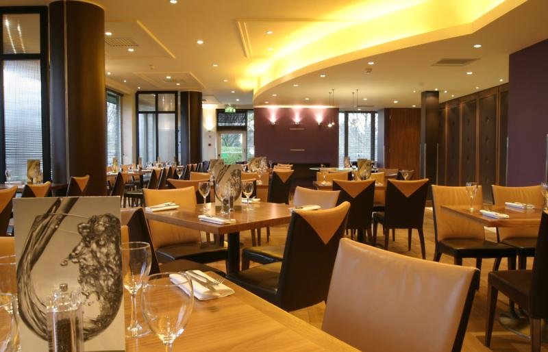 Holiday Inn Cambridge - 650