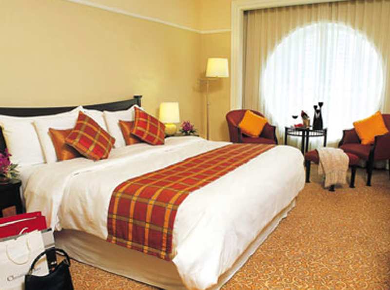 Holiday Inn Bangkok Silom - 425