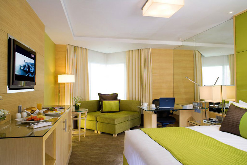 Holiday Inn Bangkok Silom - 425
