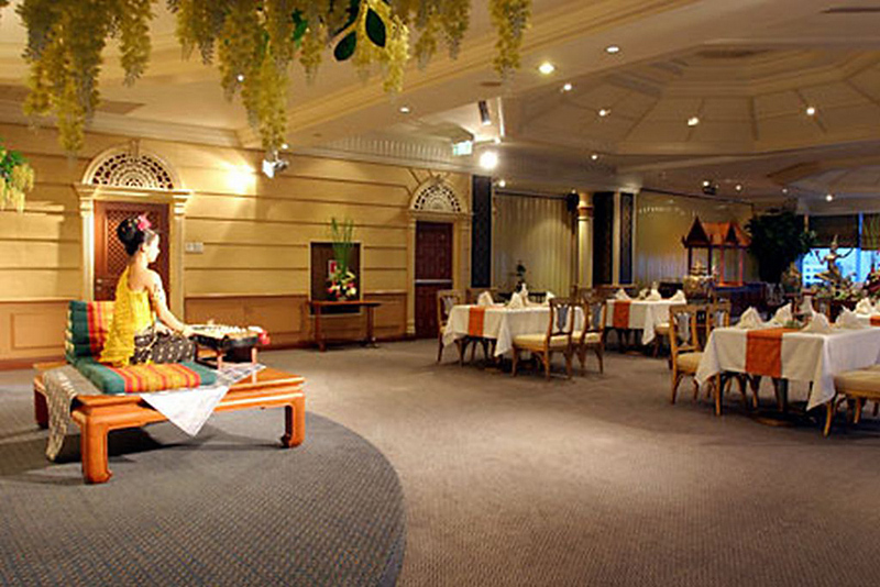 Golden Tulip Sovereign Bangkok - 428