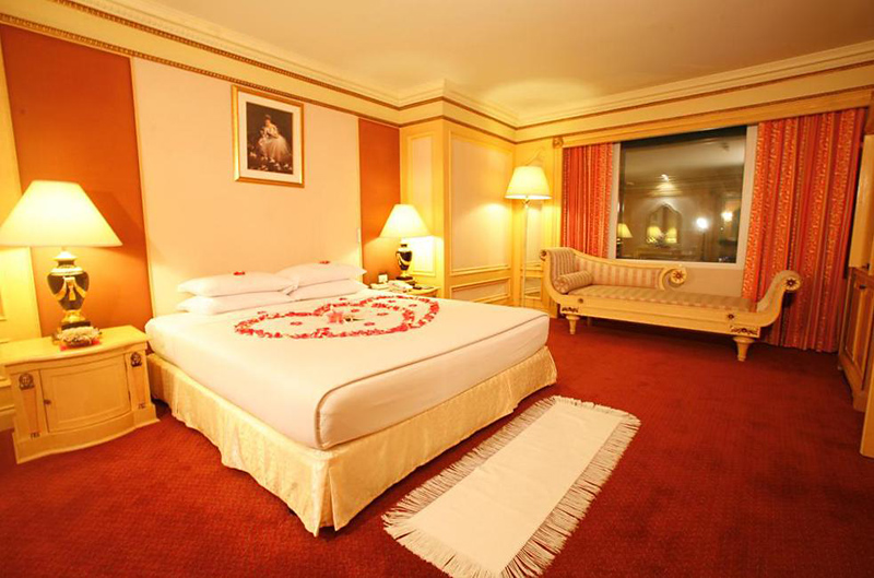 Golden Tulip Sovereign Bangkok - 428