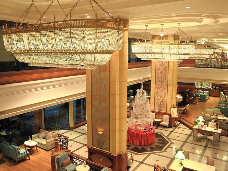 Golden Tulip Sovereign Bangkok - 428