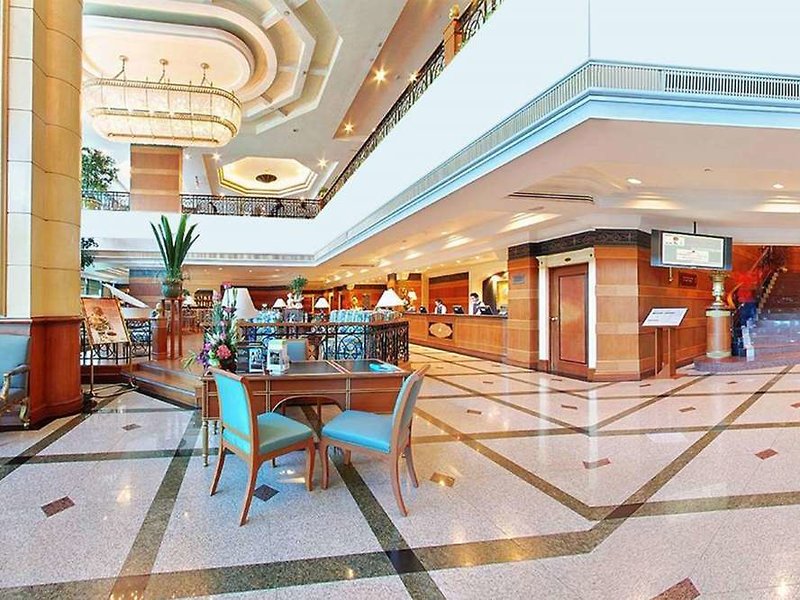 Golden Tulip Sovereign Bangkok - 428