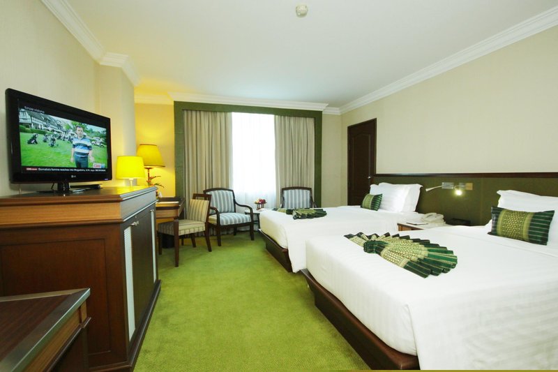 Golden Tulip Sovereign Bangkok - 428