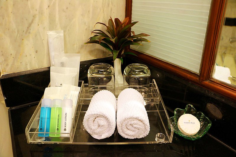 Golden Tulip Sovereign Bangkok - 428