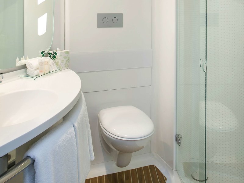 Ibis Sydney Airport - 672