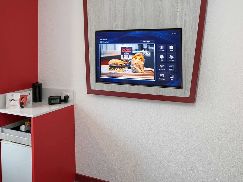 Ibis Sydney Airport - 672