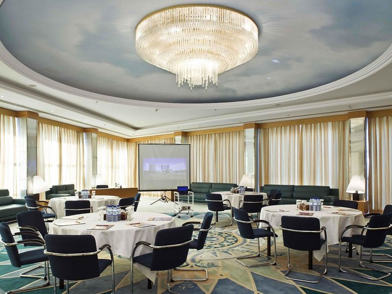 Mercure Grand Jebel Hafeet Al Ain Hotel - 674