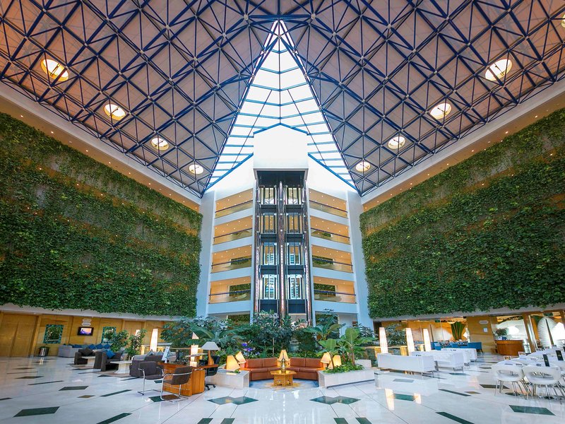 Mercure Grand Jebel Hafeet Al Ain Hotel - 674