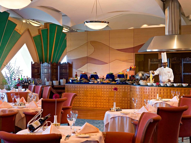 Mercure Grand Jebel Hafeet Al Ain Hotel - 674