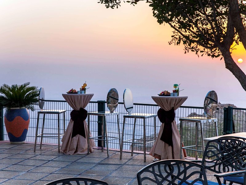 Mercure Grand Jebel Hafeet Al Ain Hotel - 674