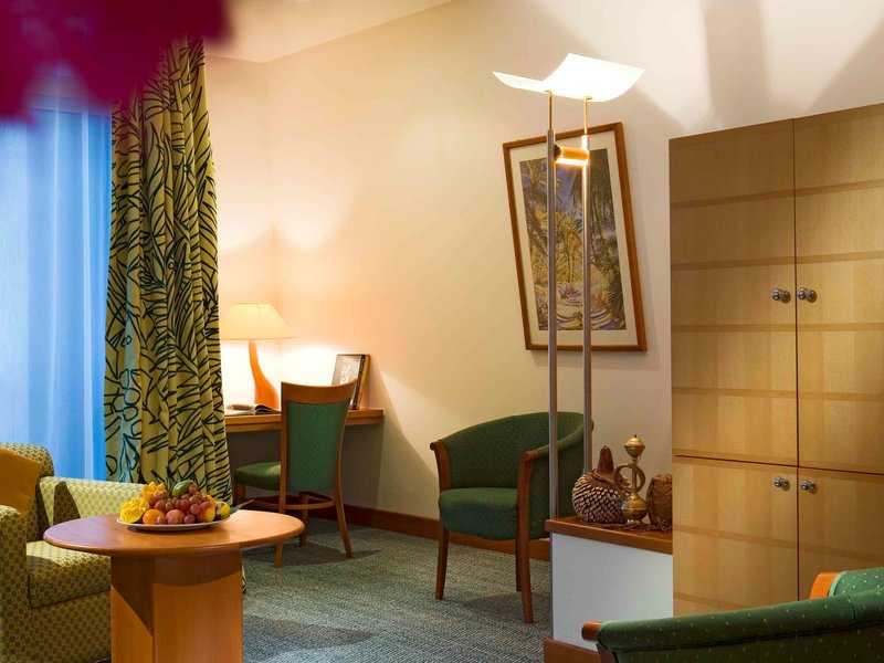 Mercure Grand Jebel Hafeet Al Ain Hotel - 674