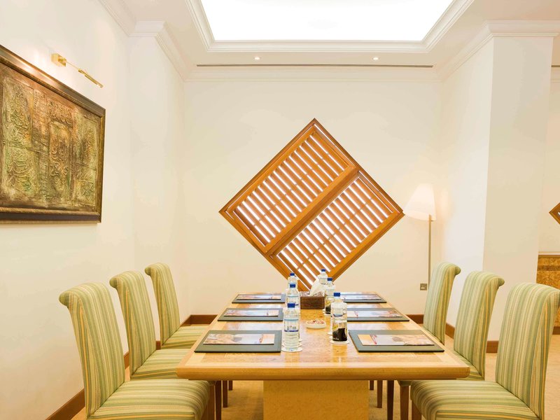 Mercure Grand Jebel Hafeet Al Ain Hotel - 674