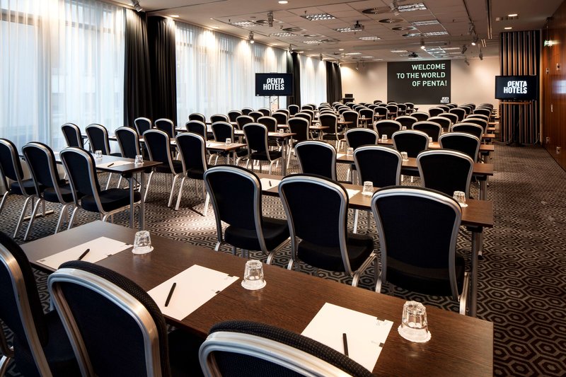 Pentahotel Rostock - 675