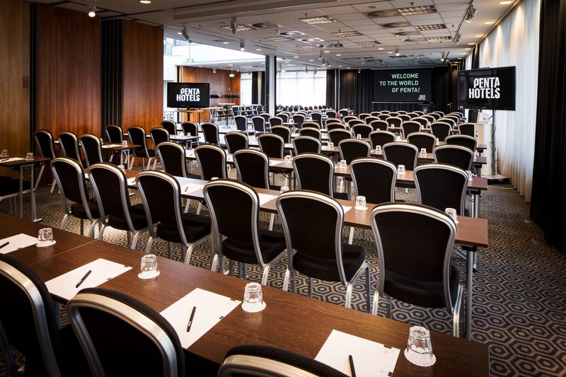 Pentahotel Rostock - 675