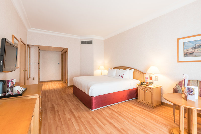 Crowne Plaza Abu Dhabi - 681