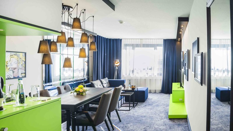 Holiday Inn Stuttgart - 688