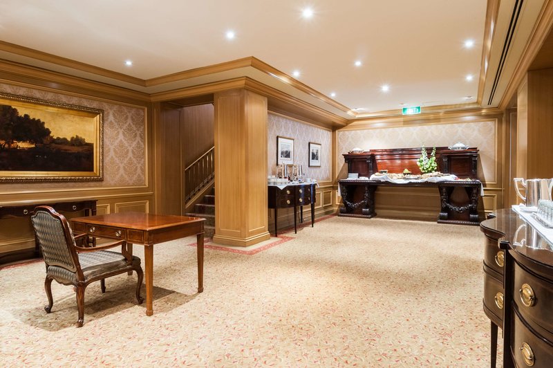 Sir Stamford At Circular Quay - 689