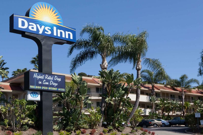 Days Inn San Diego Hotel Circle Near Seaworld - 706