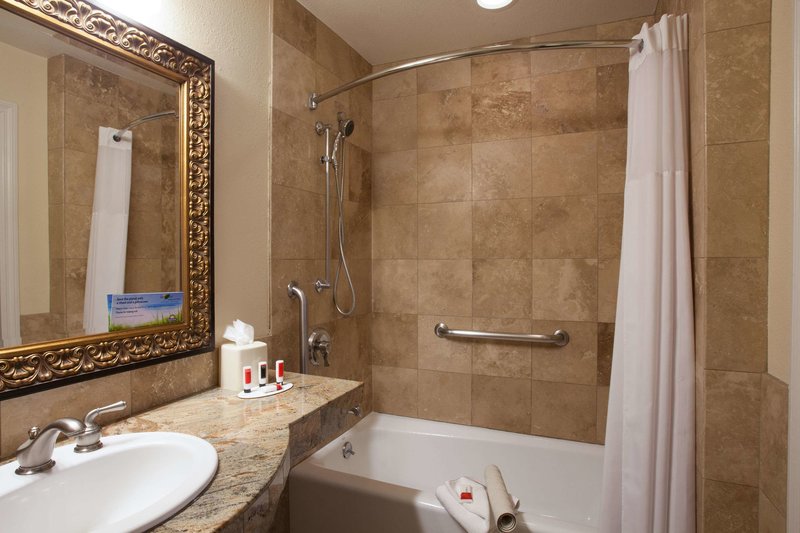 Days Inn San Diego Hotel Circle Near Seaworld - 706