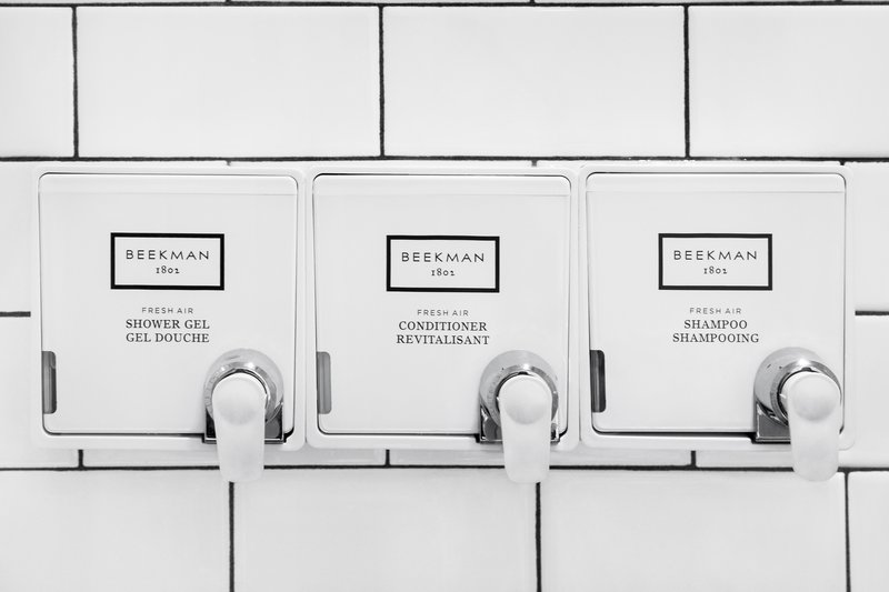 Hollywood Hotel - 709