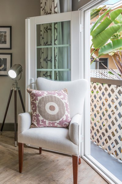 Hollywood Hotel - 709