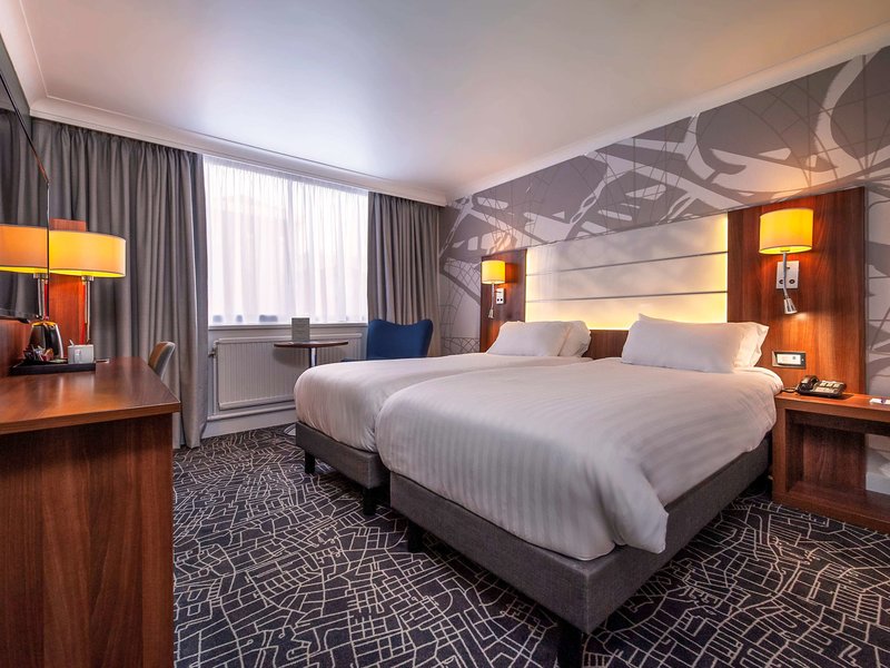 Mercure Telford Centre Hotel - 712