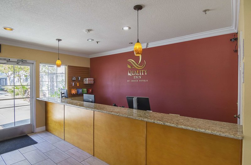 Quality Inn Fresno Yosemite Airport - 729