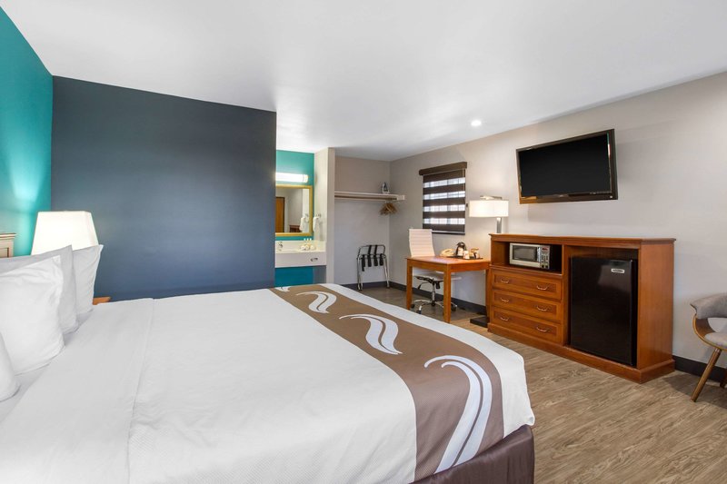Quality Inn Near Hollywood Walk Of Fame - 730
