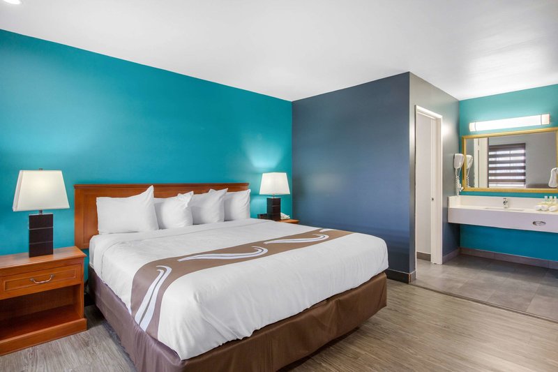 Quality Inn Near Hollywood Walk Of Fame - 730