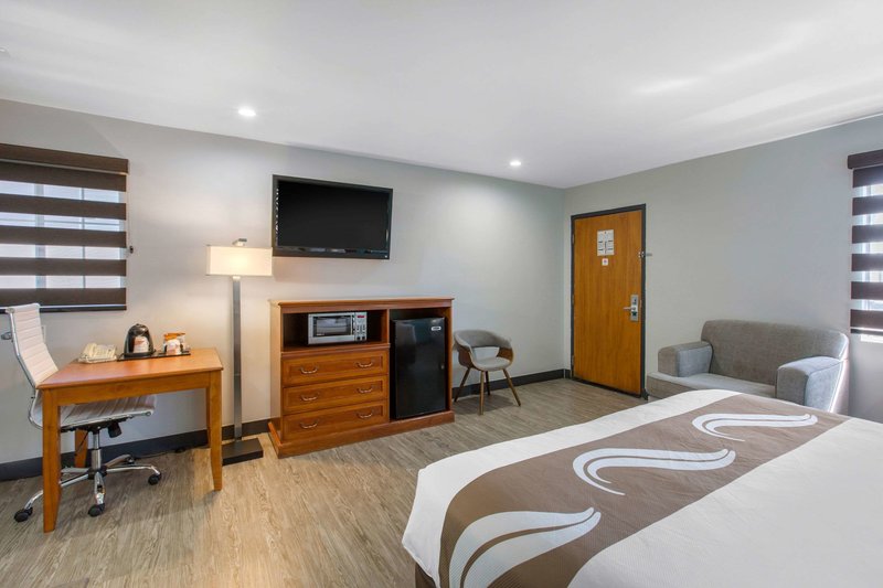 Quality Inn Near Hollywood Walk Of Fame - 730