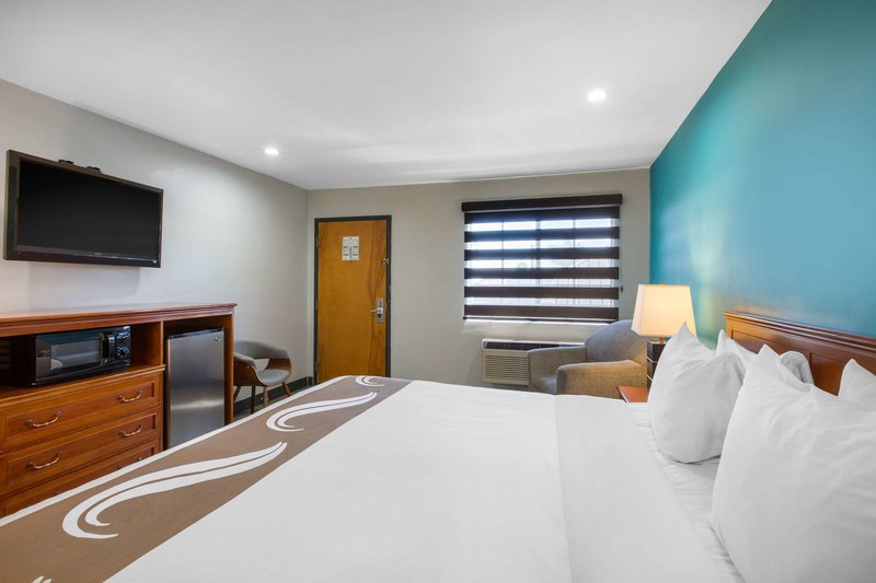 Quality Inn Near Hollywood Walk Of Fame - 730