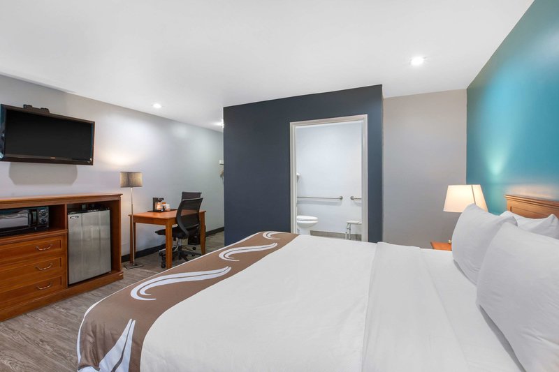 Quality Inn Near Hollywood Walk Of Fame - 730