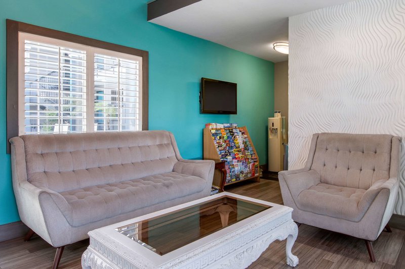 Quality Inn Near Hollywood Walk Of Fame - 730