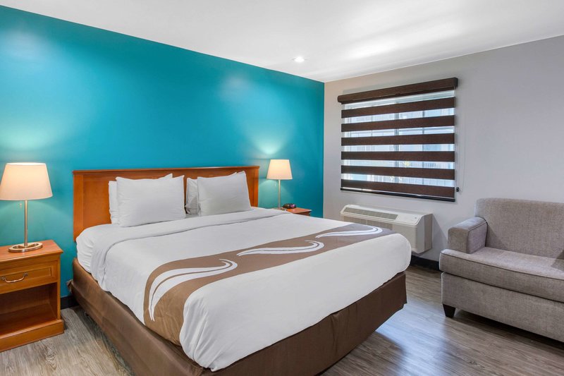 Quality Inn Near Hollywood Walk Of Fame - 730