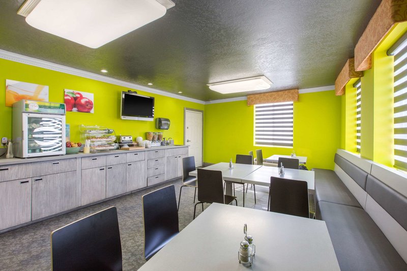 Quality Inn Near Hollywood Walk Of Fame - 730