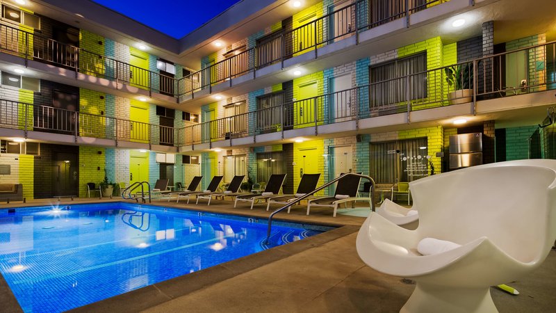 Best Western Plus Hollywood Hills Hotel - 731