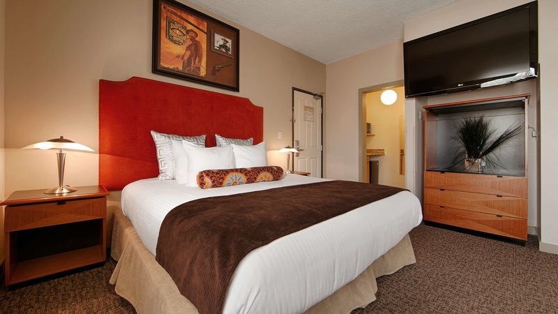 Best Western Plus Hollywood Hills Hotel - 731
