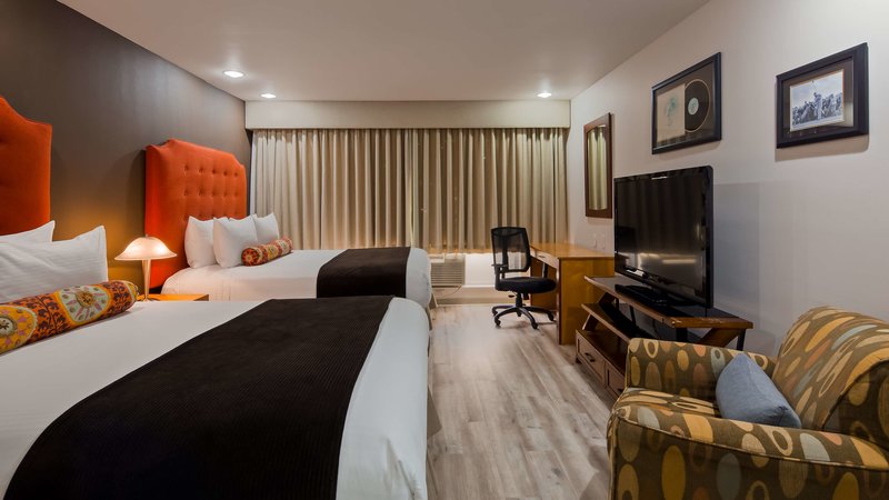 Best Western Plus Hollywood Hills Hotel - 731
