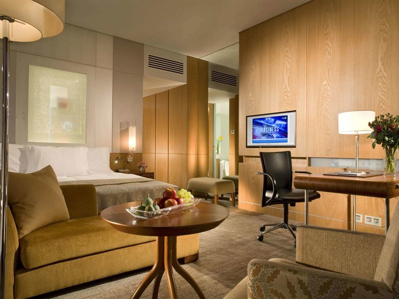 Swissôtel Krasnye Holmy - 750